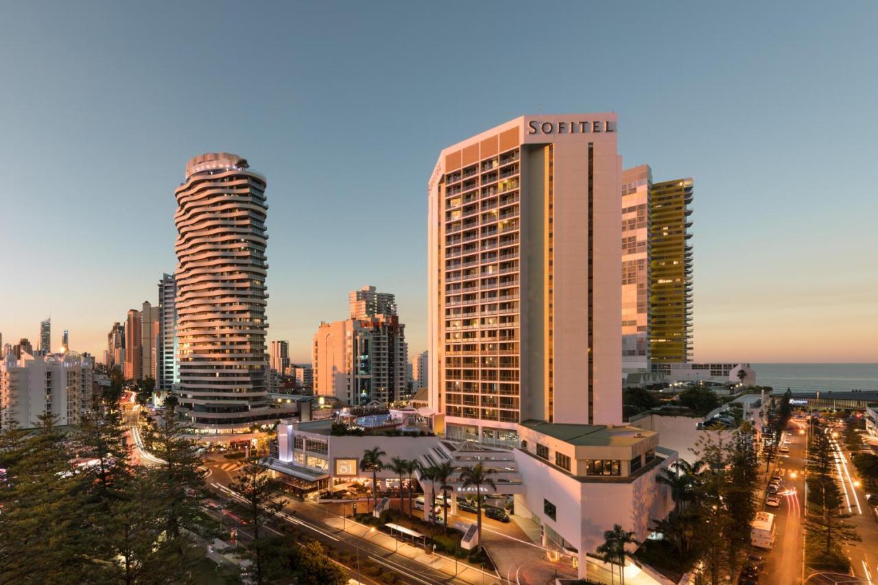 Sofitel Gold Coast Broadbeach Exterior foto The hotel in 2016