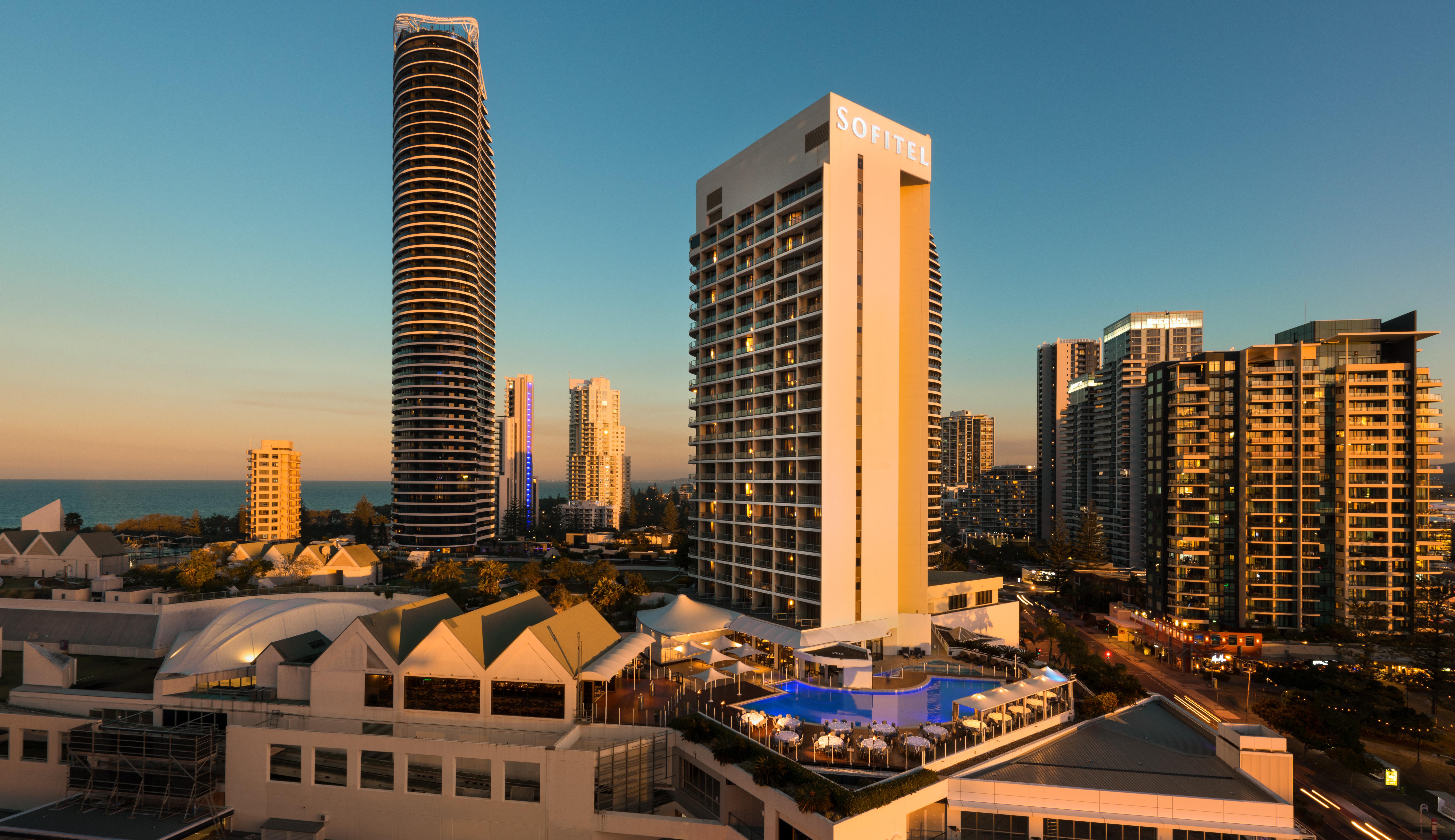 Sofitel Gold Coast Broadbeach Exterior foto The hotel in 2012