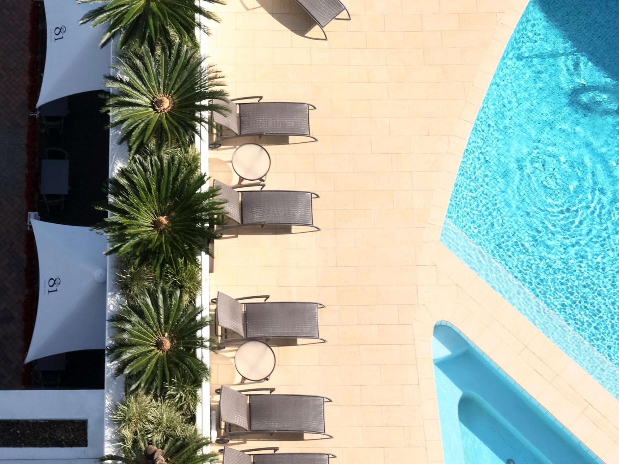 Sofitel Gold Coast Broadbeach Exterior foto The pool at the hotel